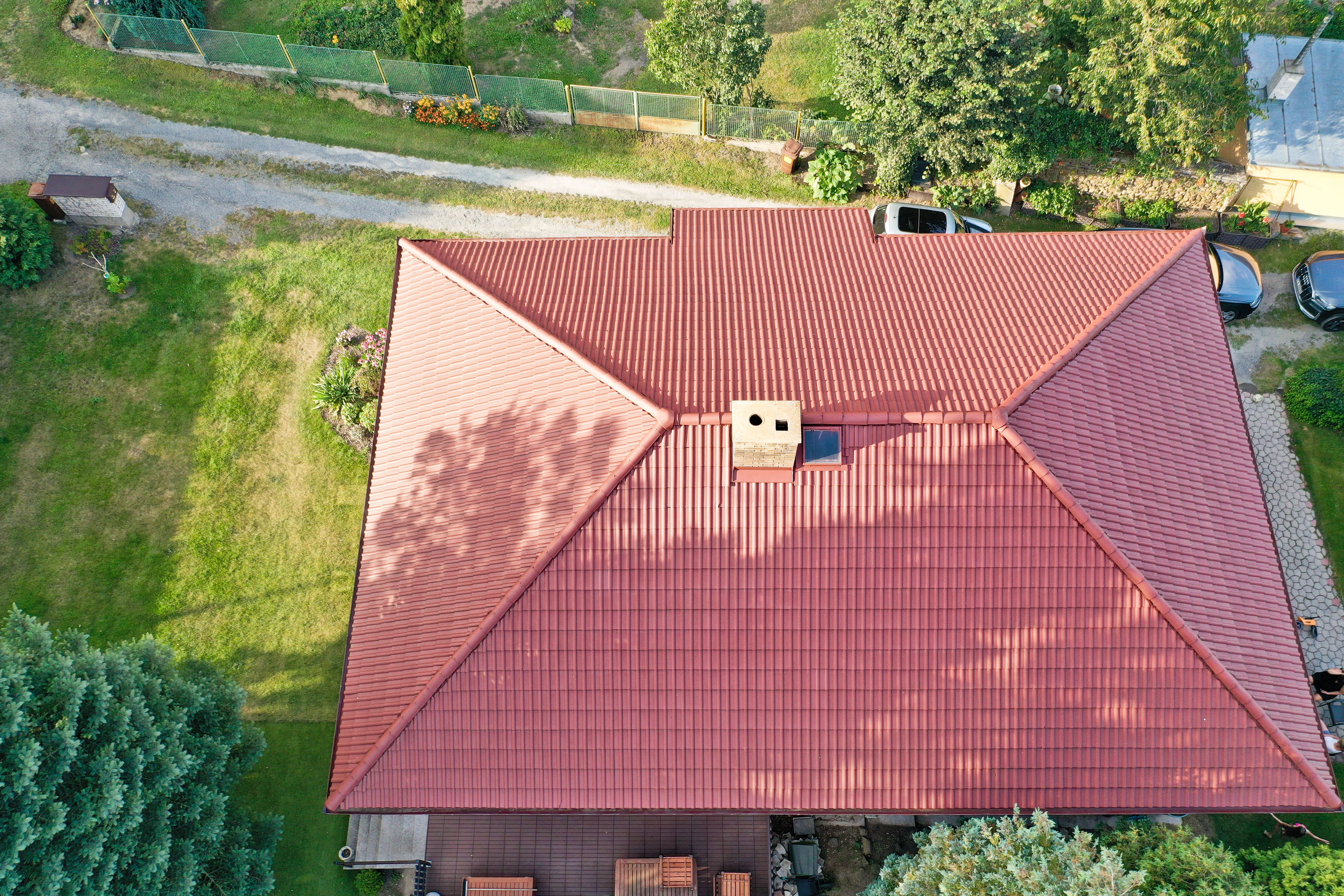 Renovační nátěr taškové střechy